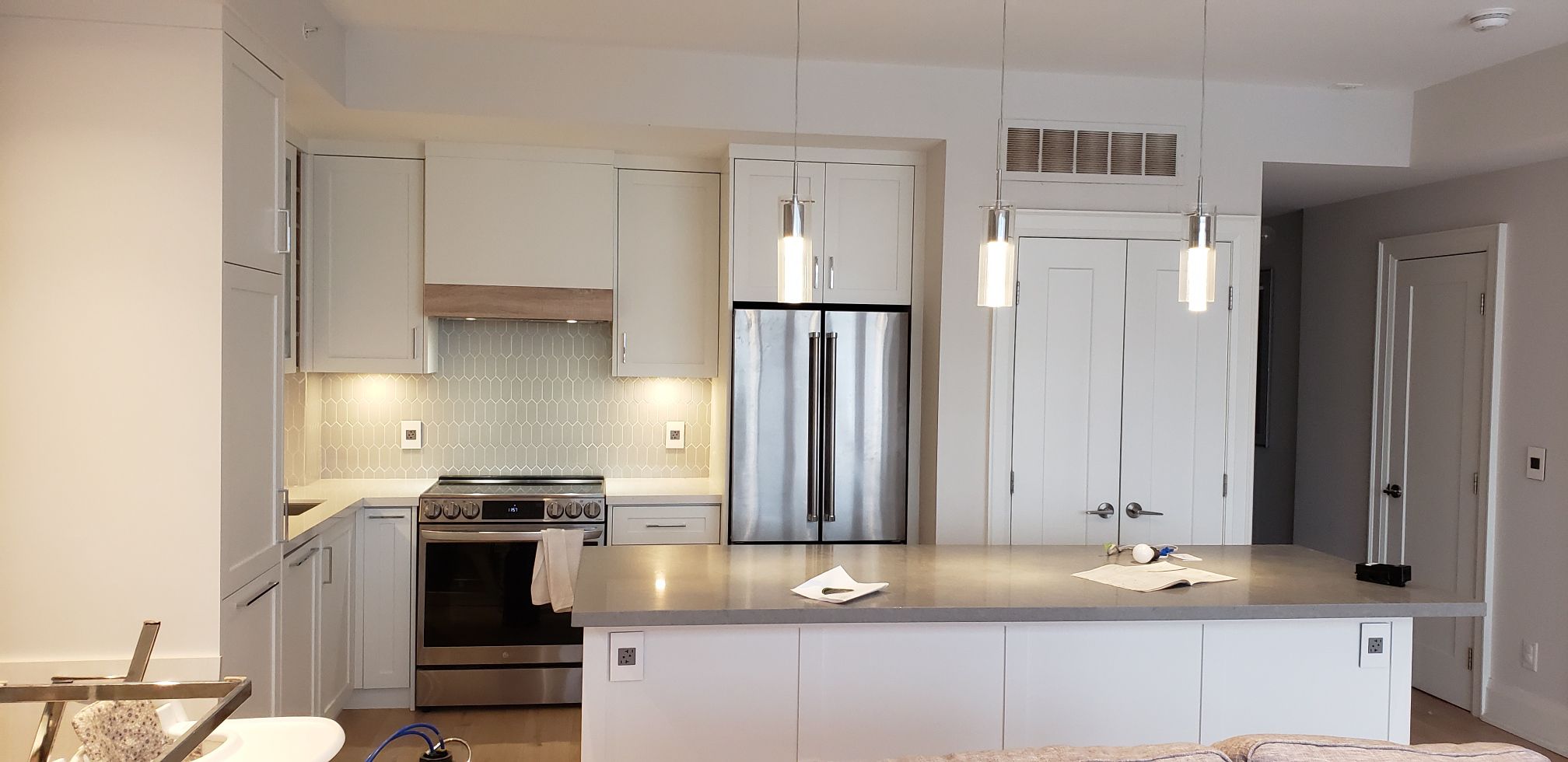 Tile field and mirror placement