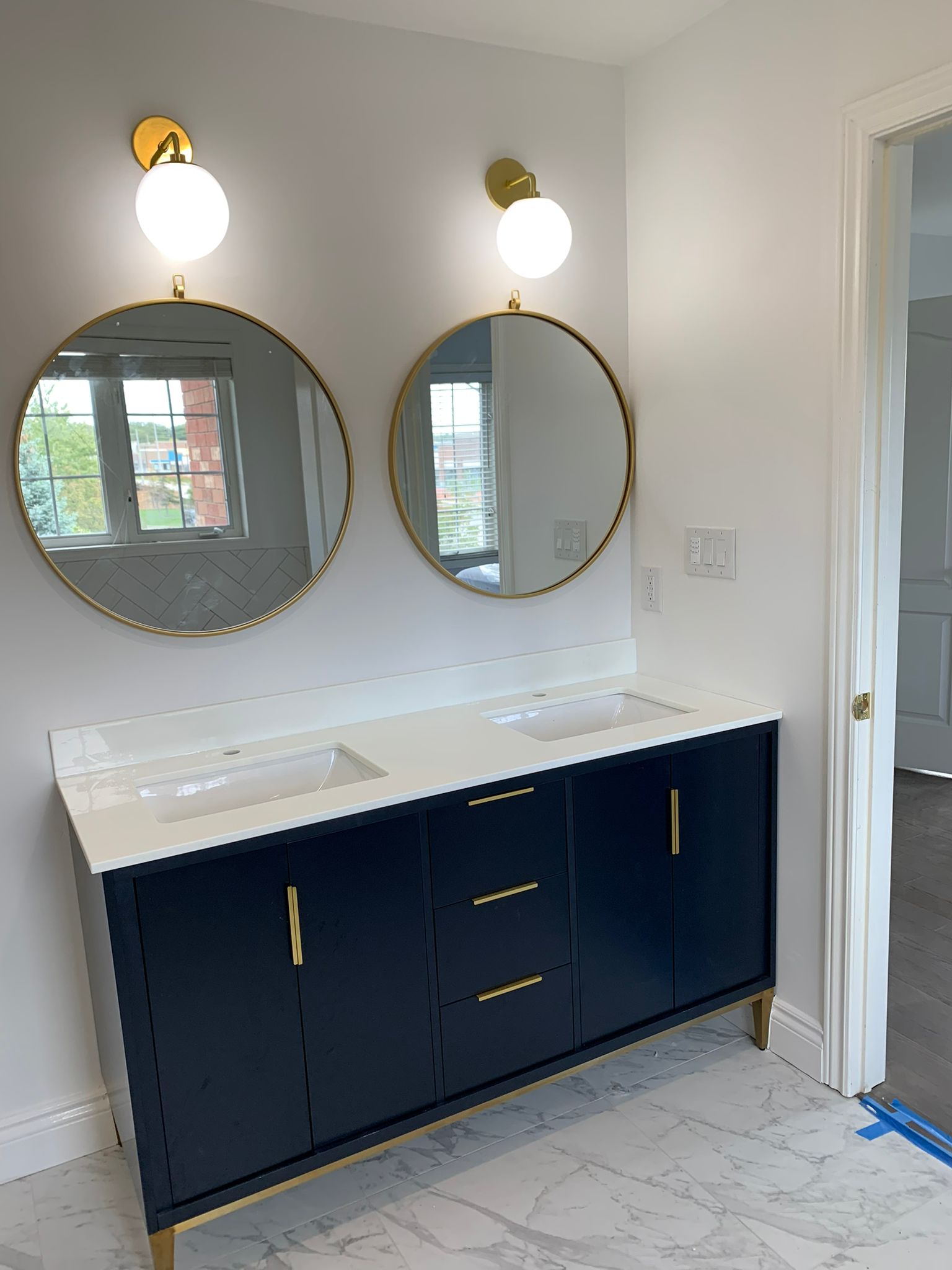 Tub surround installation