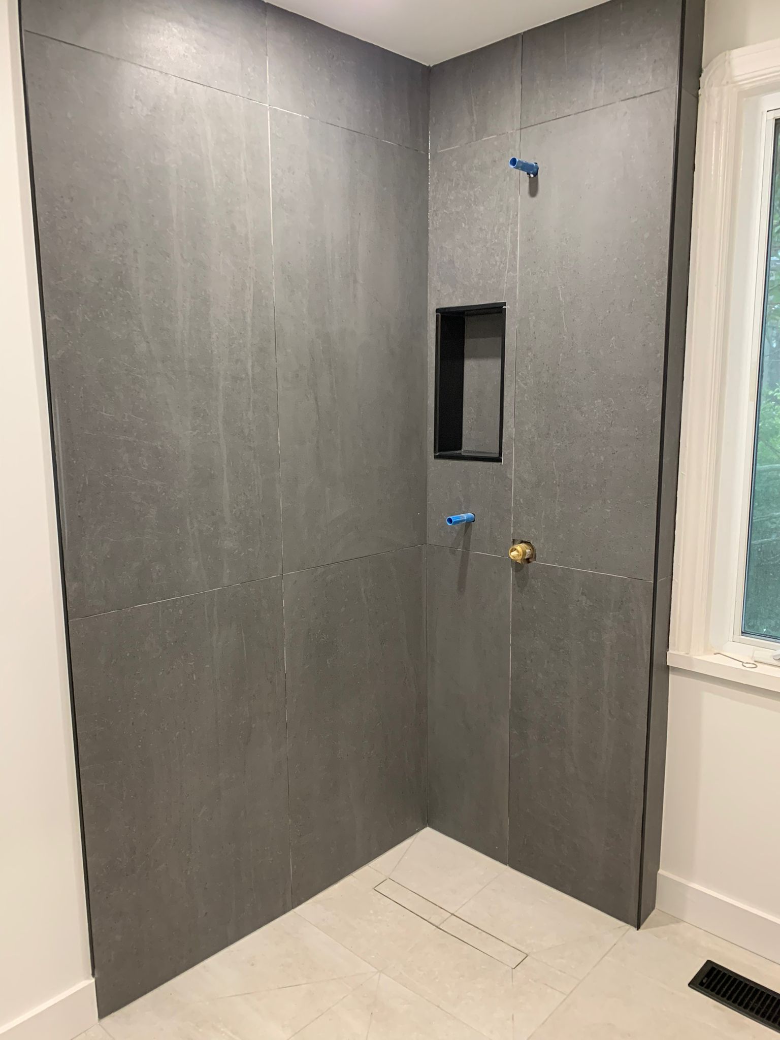 Tile alignment detail