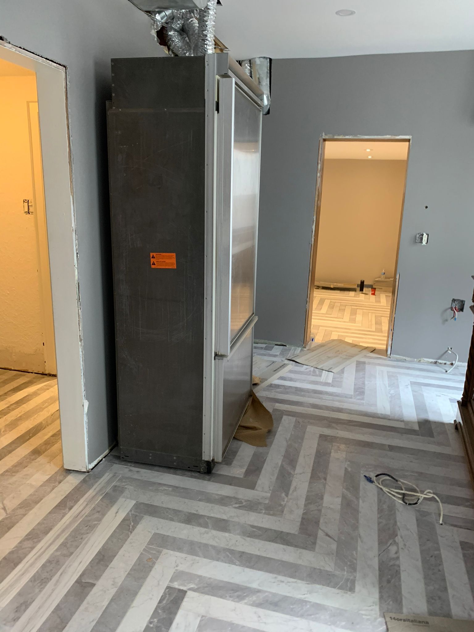 Floor pattern alignment